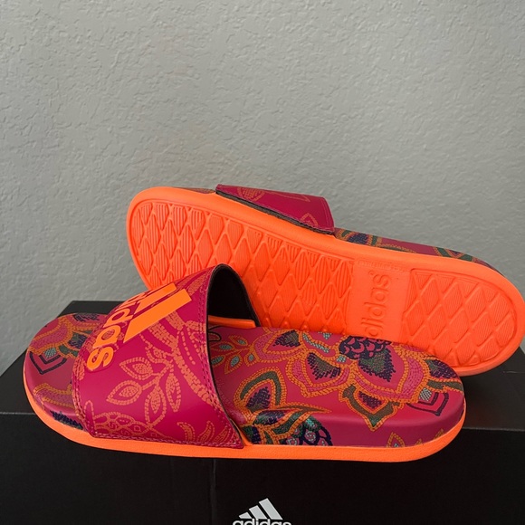 NWT ADIDAS SLIDES - Picture 3 of 5